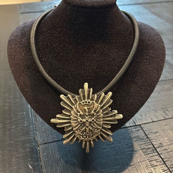 Mozaic Tribal Cross Burst Mozaic Hang Tag Leather Feel Thick Necklace​​ - Picture 1 of 7